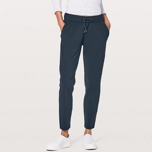 Lululemon on the fly pant 4
